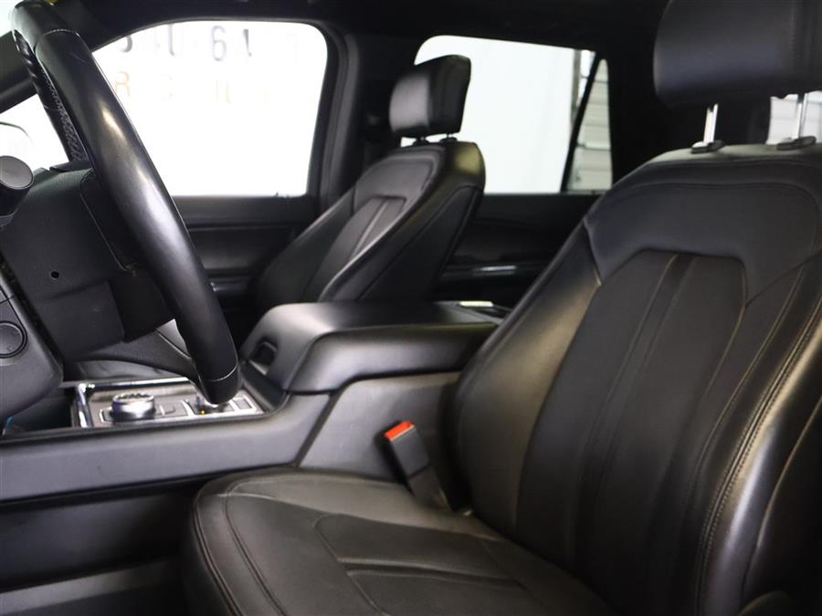 2020 Ford Expedition LIMITED photo