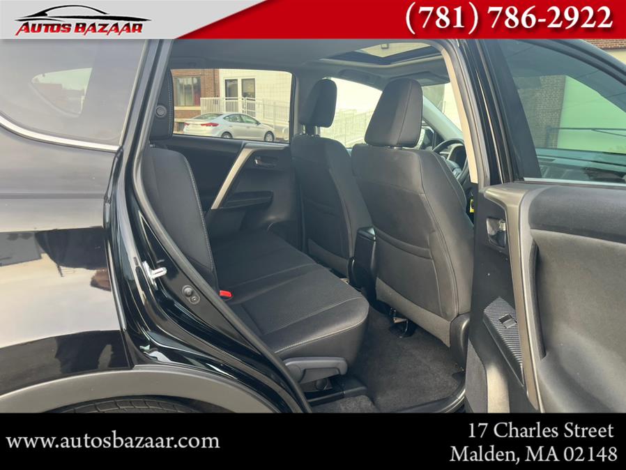 2015 Toyota RAV4 AWD 4dr XLE (Natl) photo