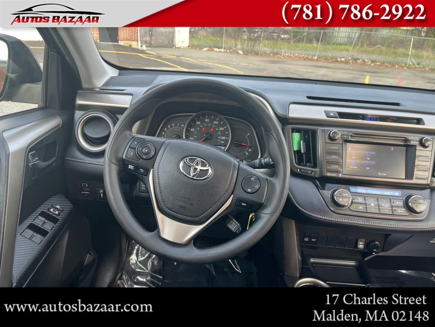 2015 Toyota RAV4 AWD 4dr XLE (Natl) photo