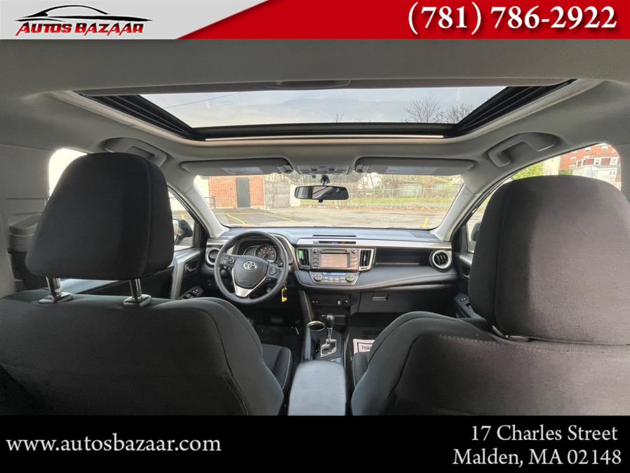 2015 Toyota RAV4 AWD 4dr XLE (Natl) photo