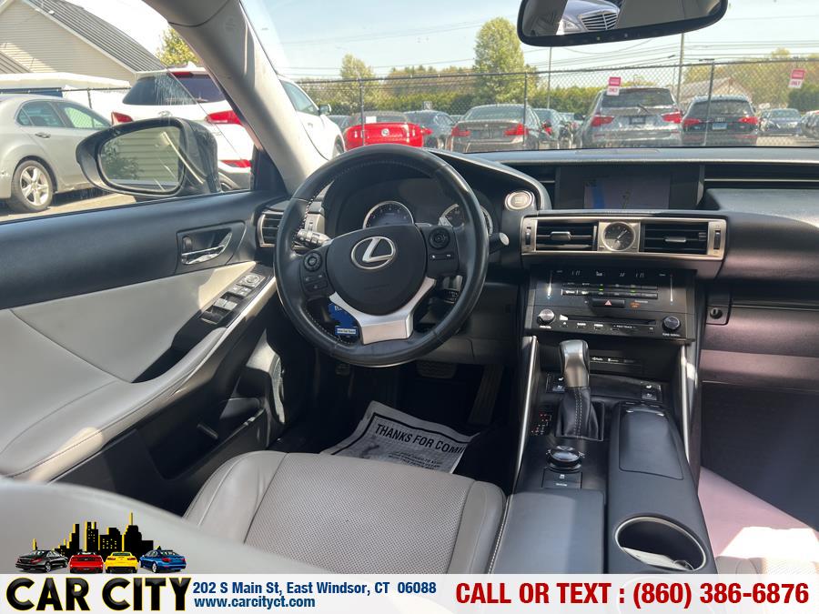 2014 Lexus IS 250 photo