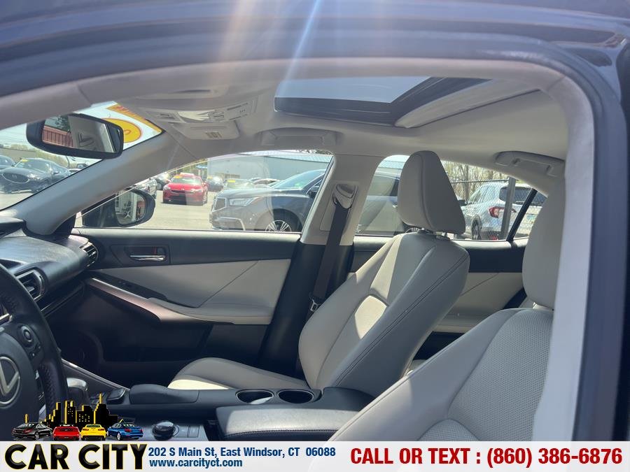 2014 Lexus IS 250 photo