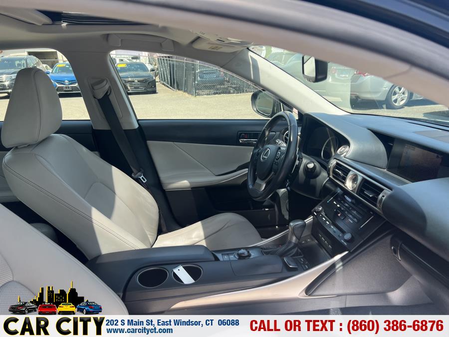 2014 Lexus IS 250 photo