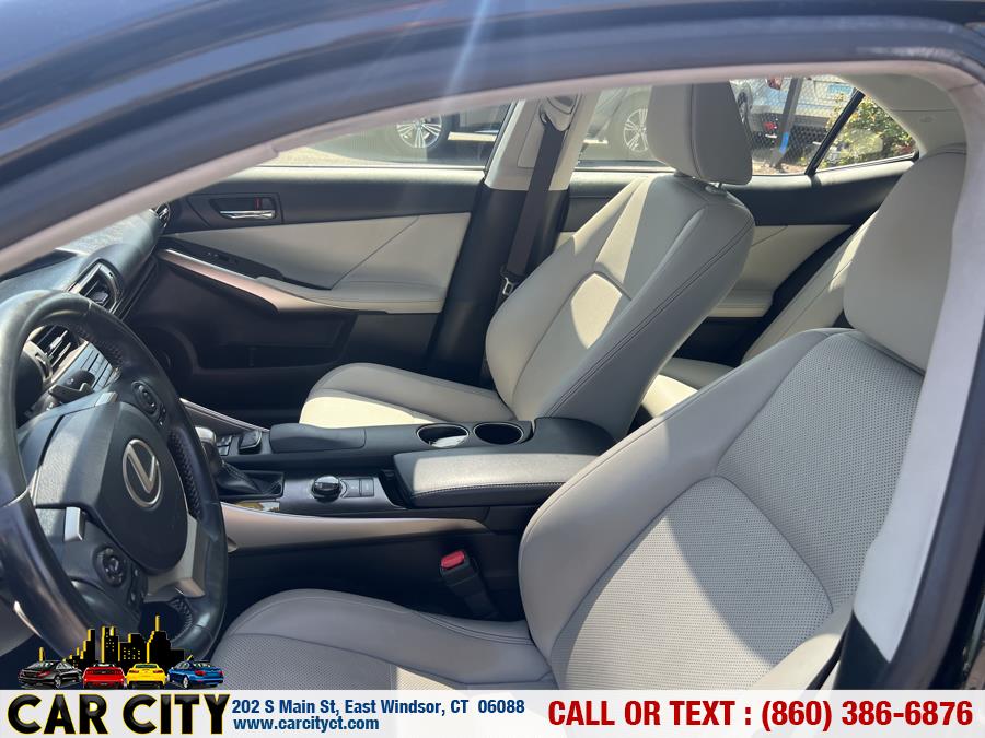 2014 Lexus IS 250 photo