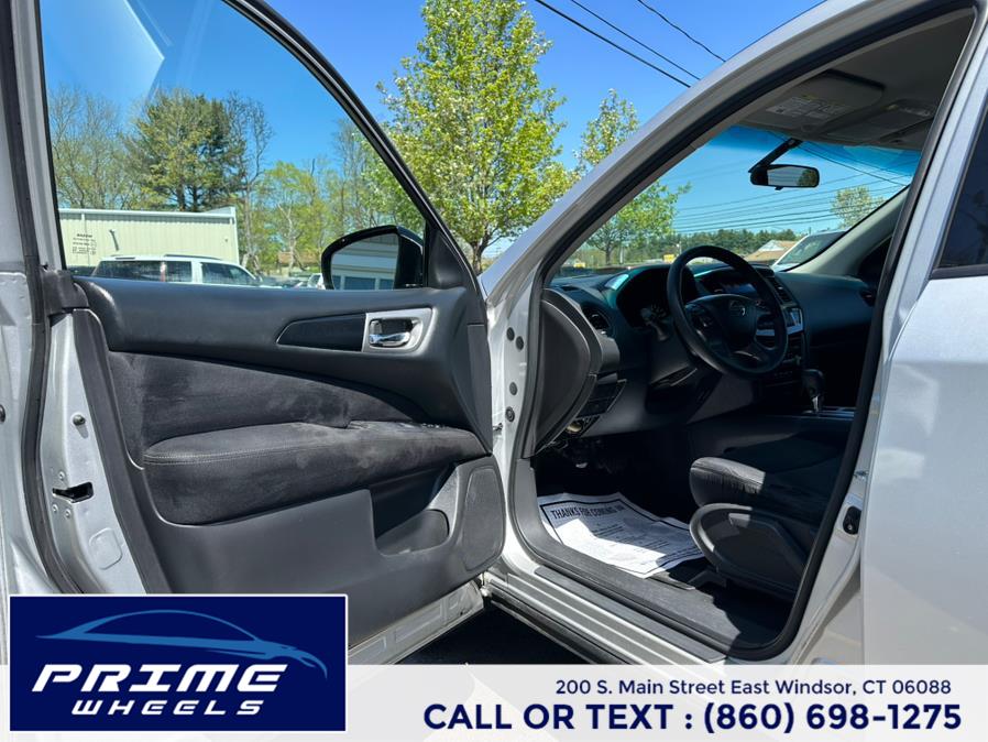 2015 Nissan Pathfinder 4WD 4dr SL photo