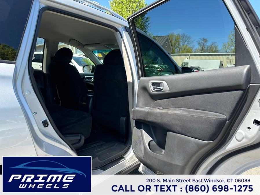 2015 Nissan Pathfinder 4WD 4dr SL photo
