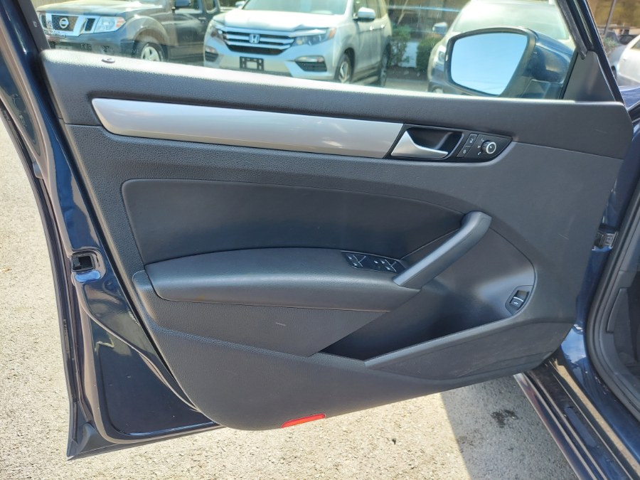 2014 Volkswagen Passat S PZEV photo