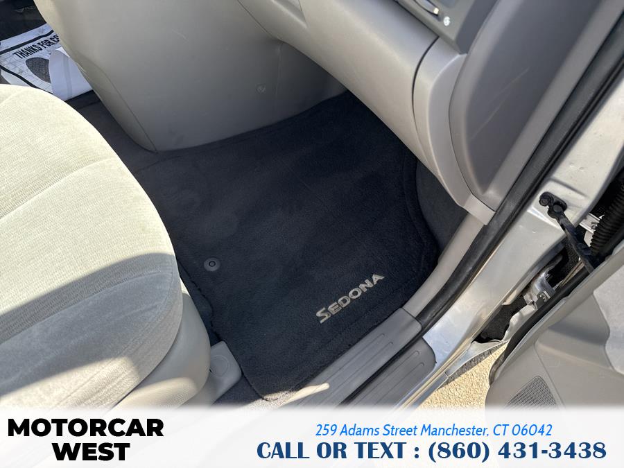 2008 Kia Sedona LX photo