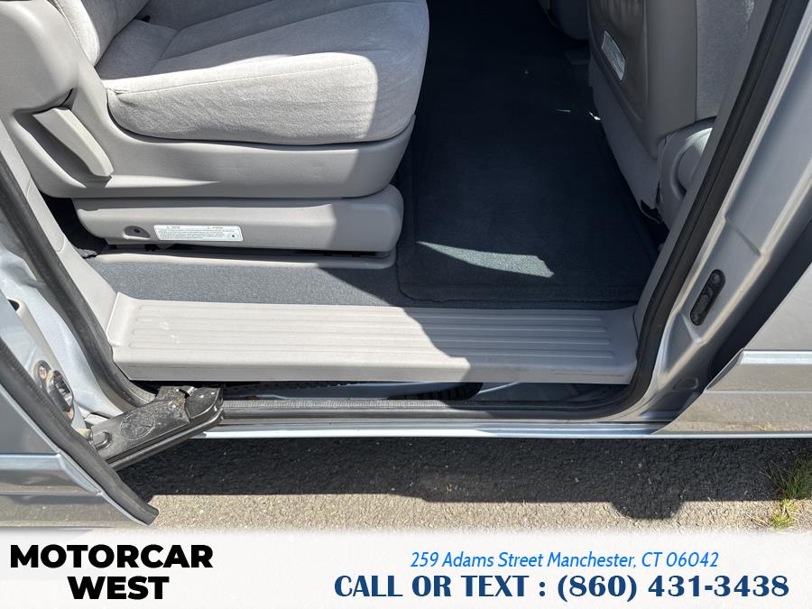 2008 Kia Sedona LX photo