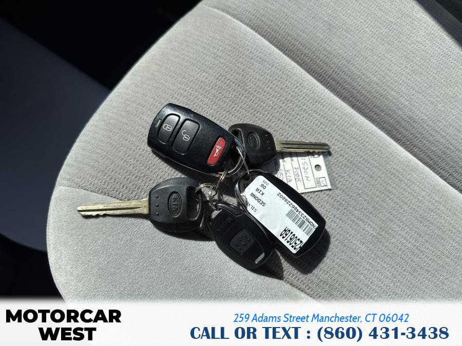 2008 Kia Sedona LX photo