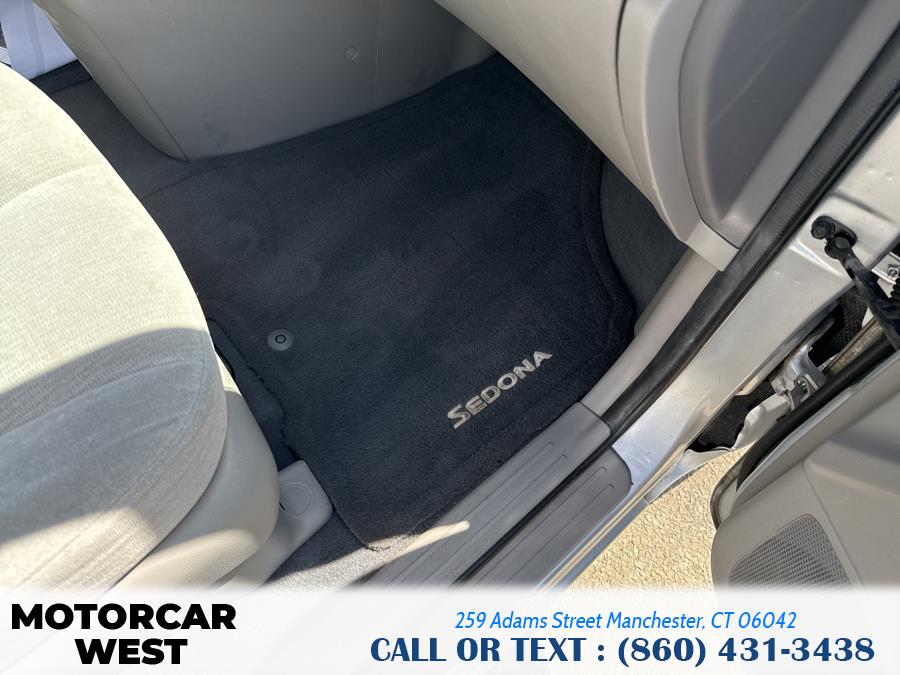 2008 Kia Sedona LX photo