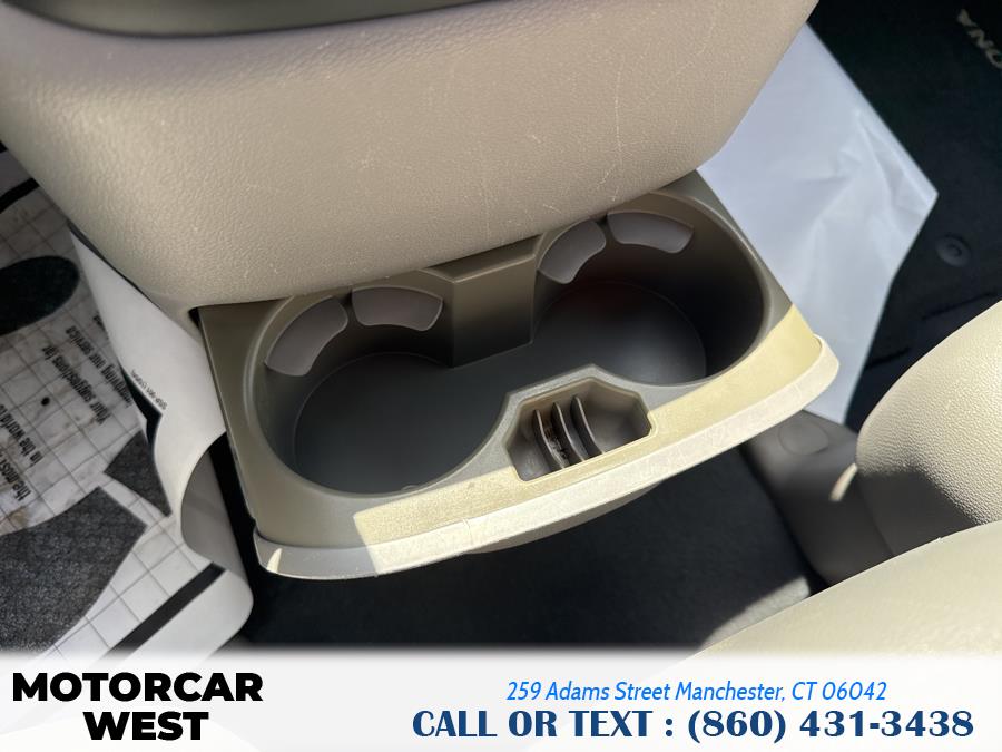 2008 Kia Sedona LX photo