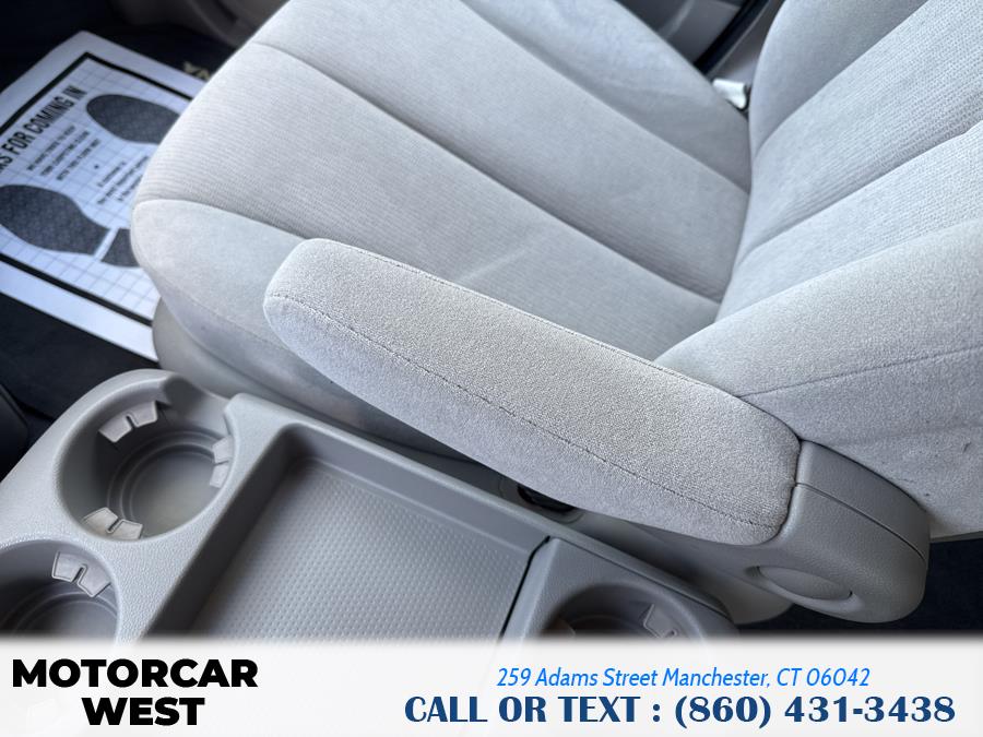 2008 Kia Sedona LX photo