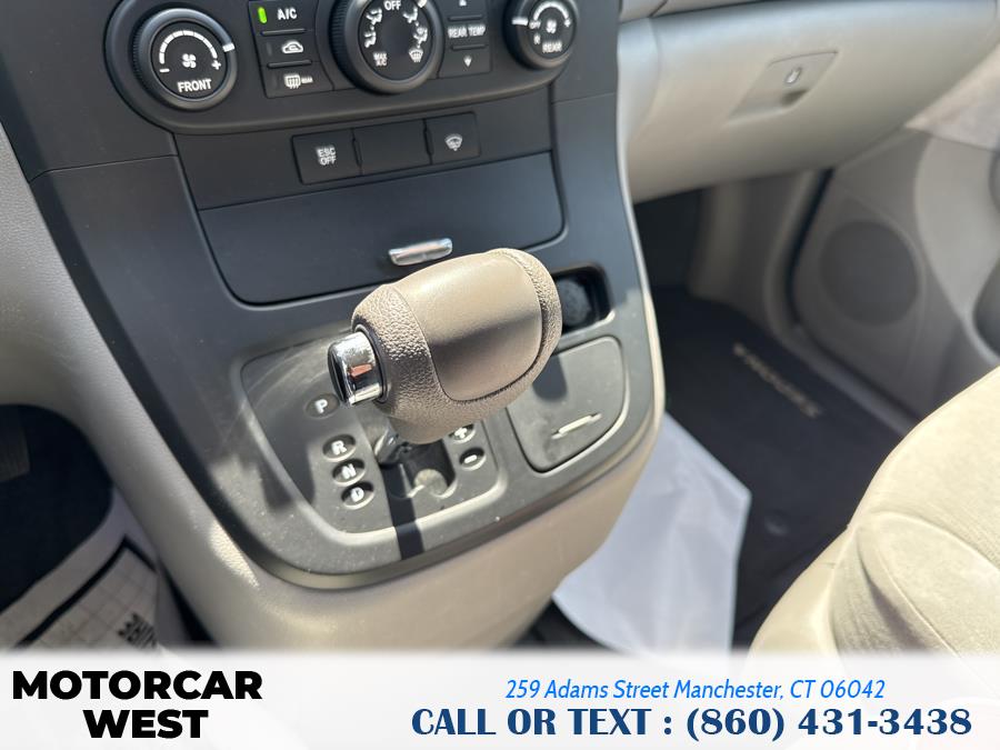 2008 Kia Sedona LX photo