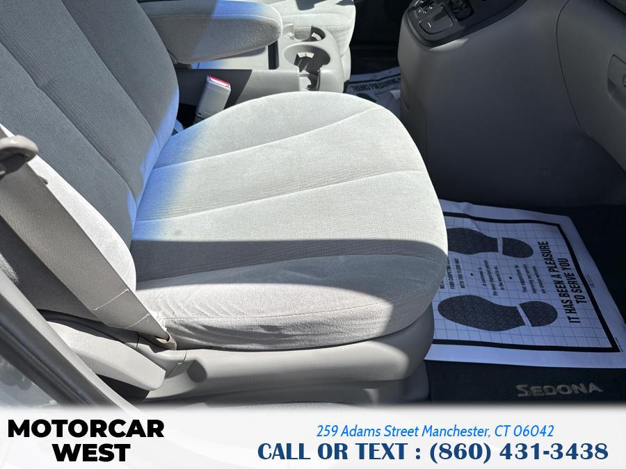 2008 Kia Sedona LX photo