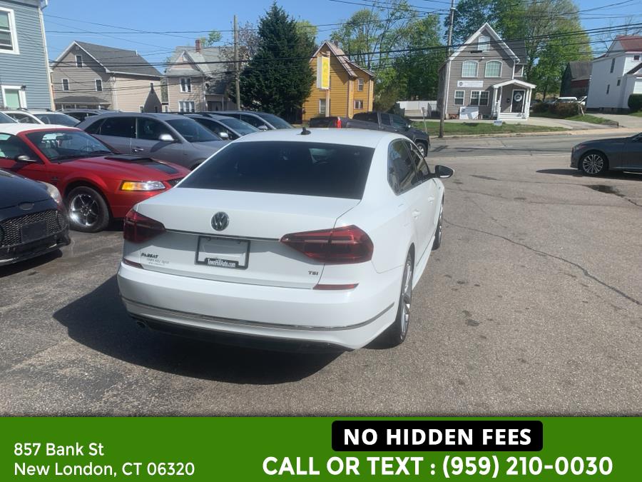 2017 Volkswagen Passat R-Line w/Comfort Pkg Auto photo