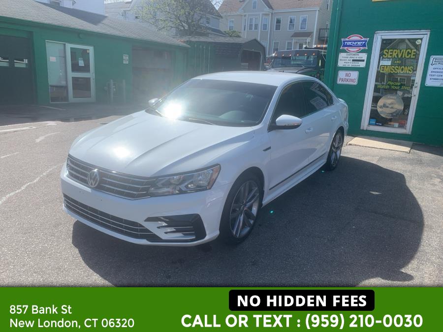 2017 Volkswagen Passat R-Line w/Comfort Pkg Auto photo