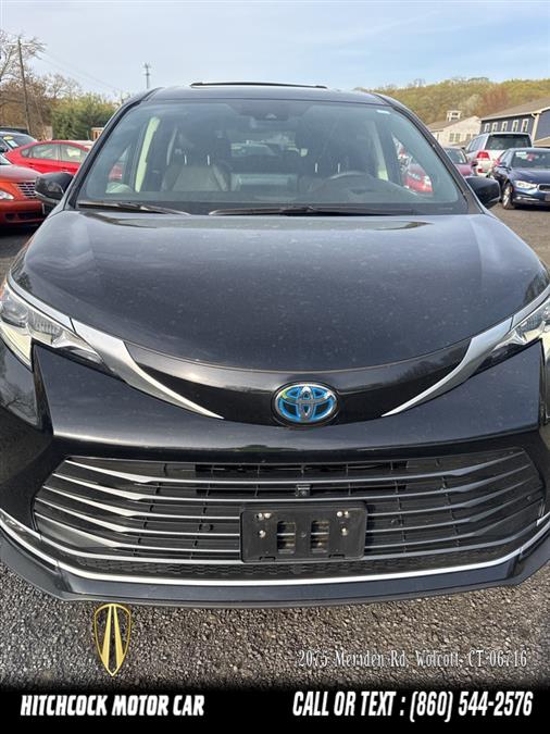 2023 Toyota Sienna Platinum photo