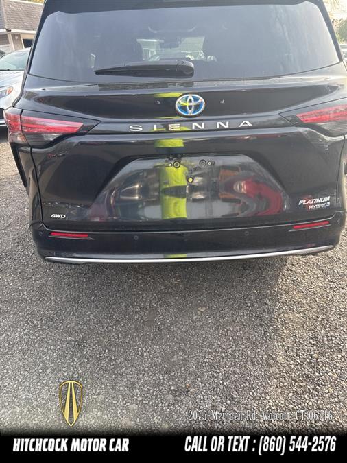 2023 Toyota Sienna Platinum photo