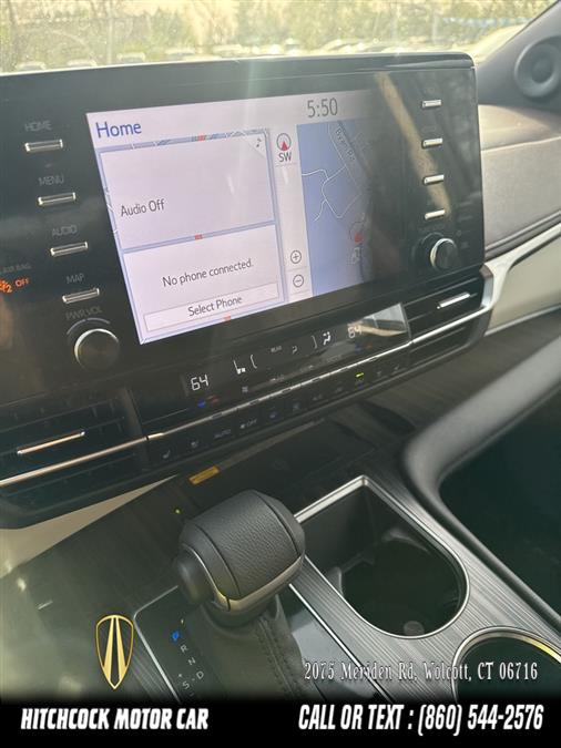 2023 Toyota Sienna Platinum photo