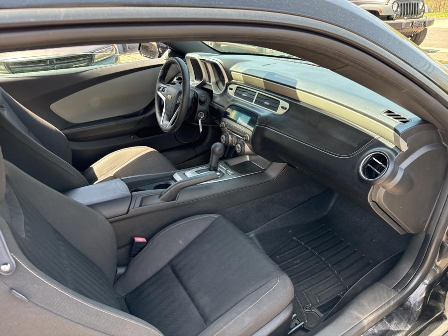 2015 Chevrolet Camaro 2dr Cpe LS w/2LS photo