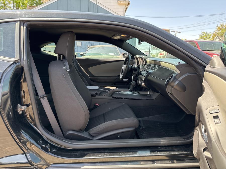 2015 Chevrolet Camaro 2dr Cpe LS w/2LS photo