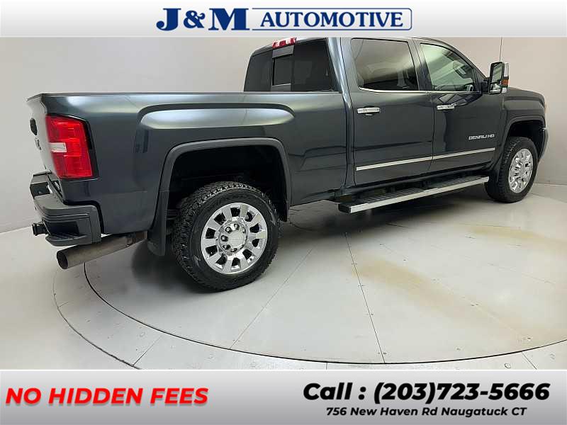 2019 GMC Sierra 2500HD Denali photo