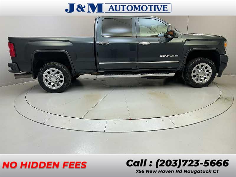 2019 GMC Sierra 2500HD Denali photo