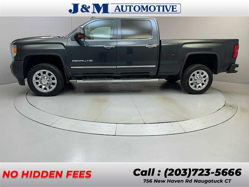 2019 GMC Sierra 2500HD Denali photo