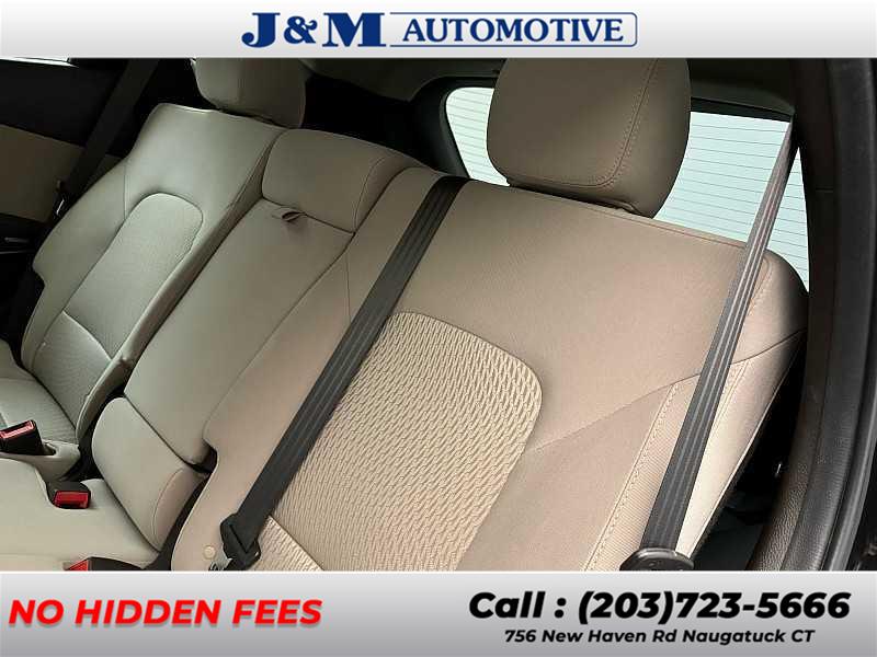 2017 Hyundai Santa Fe Sport 2.4L photo