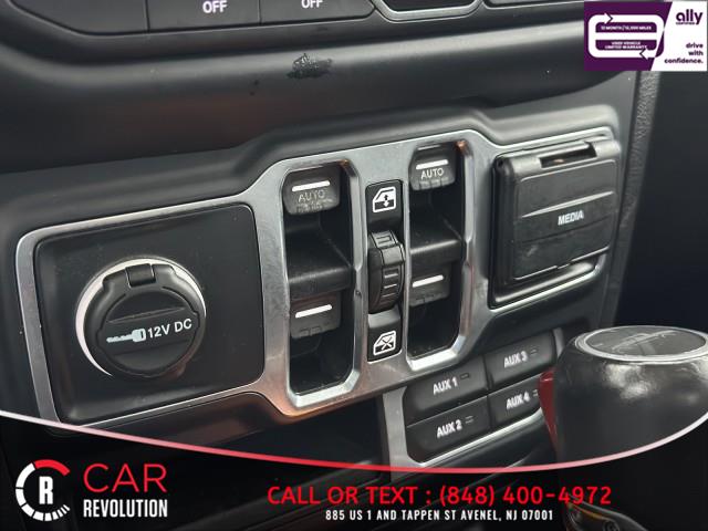 2020 Jeep Gladiator Overland 4X4 photo