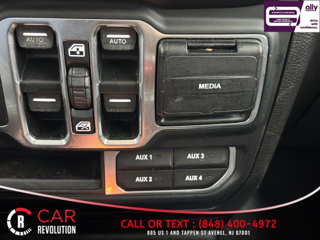 2020 Jeep Gladiator Overland 4X4 photo