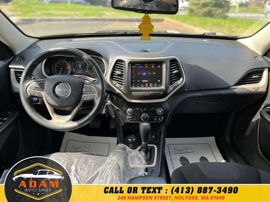 2016 Jeep Cherokee 4WD 4dr Latitude photo