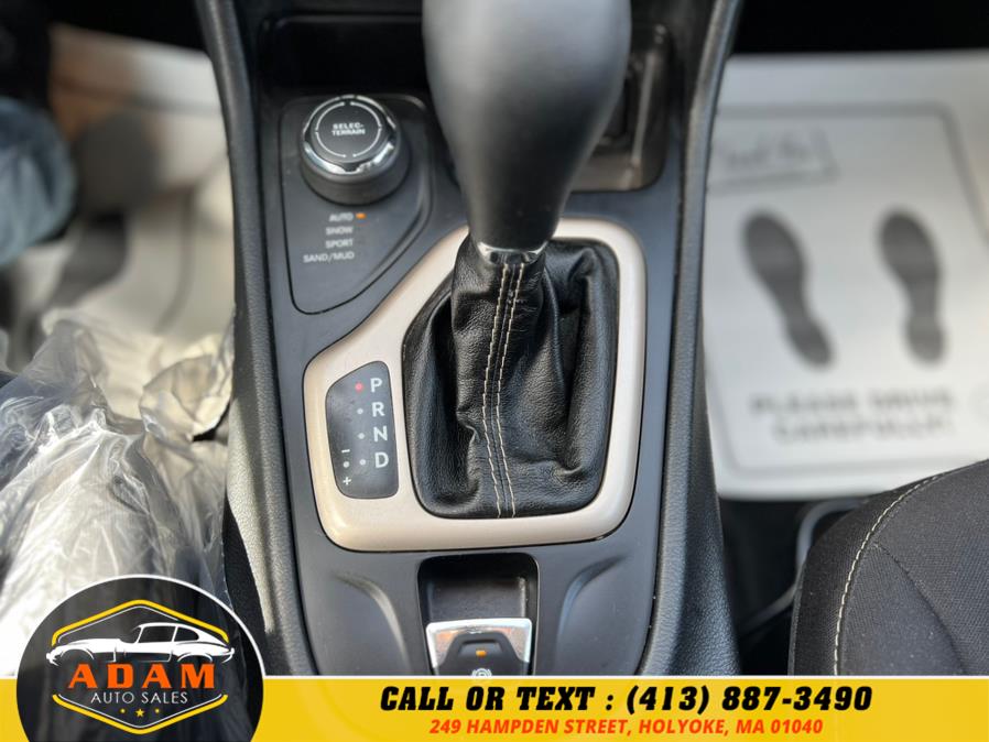 2016 Jeep Cherokee 4WD 4dr Latitude photo
