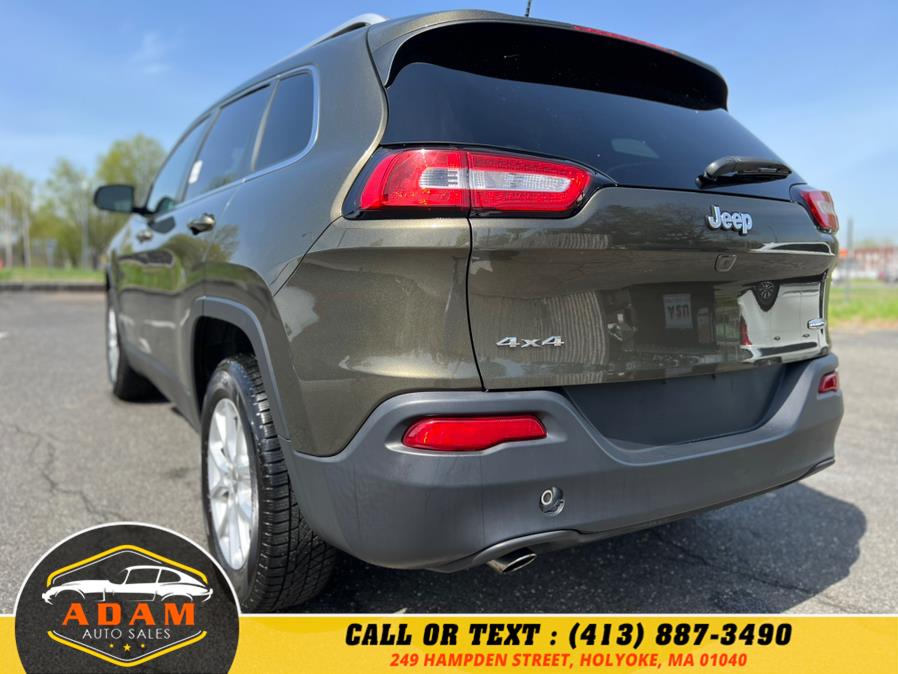 2016 Jeep Cherokee 4WD 4dr Latitude photo