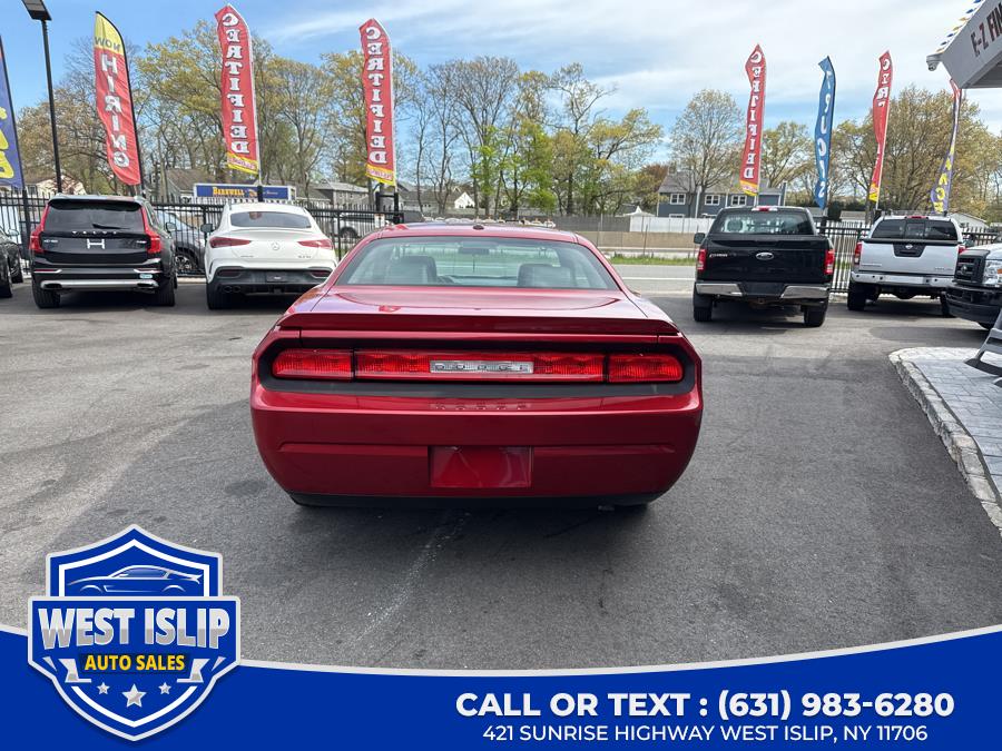 2010 Dodge Challenger SE photo