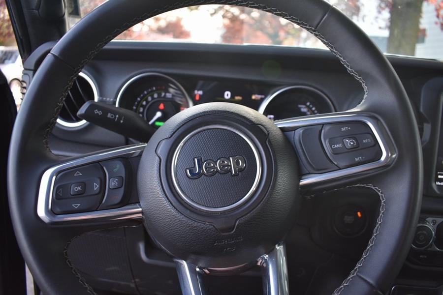 2023 Jeep Wrangler Sahara 4xe photo