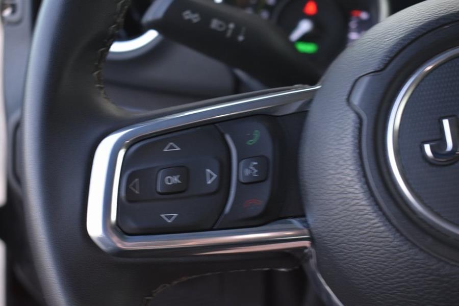 2023 Jeep Wrangler Sahara 4xe photo