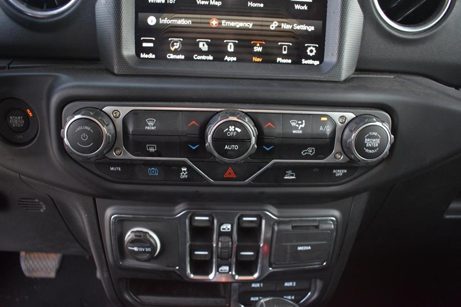 2023 Jeep Wrangler Sahara 4xe photo