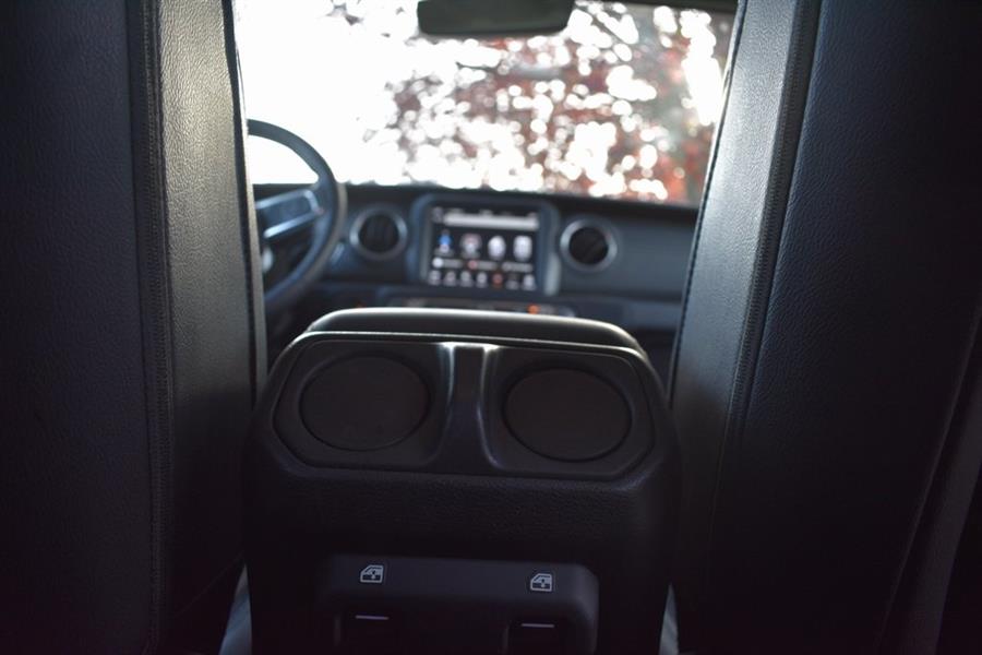 2023 Jeep Wrangler Sahara 4xe photo