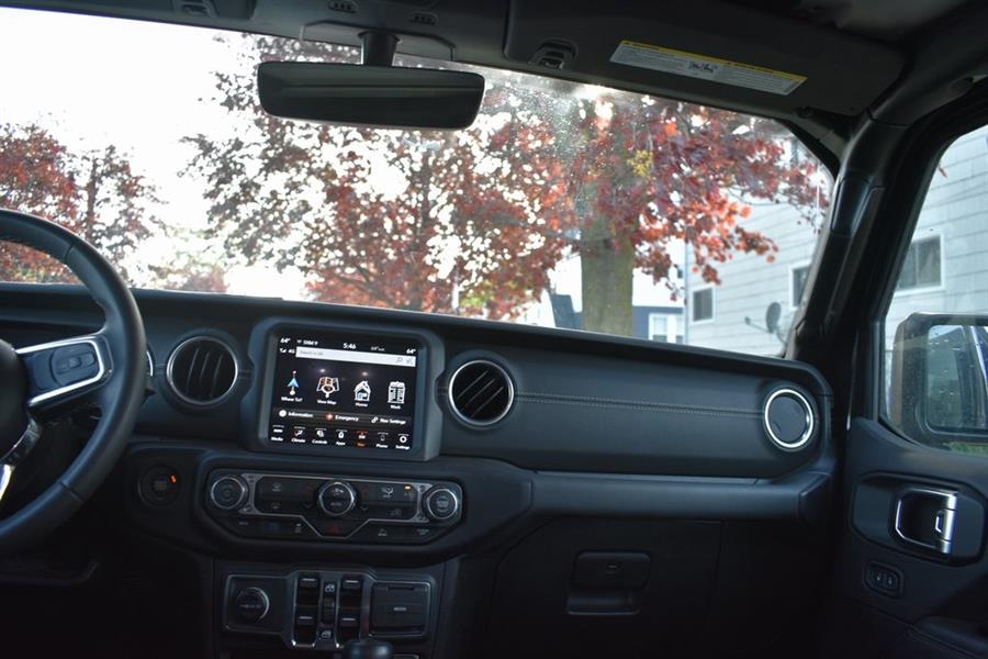2023 Jeep Wrangler Sahara 4xe photo