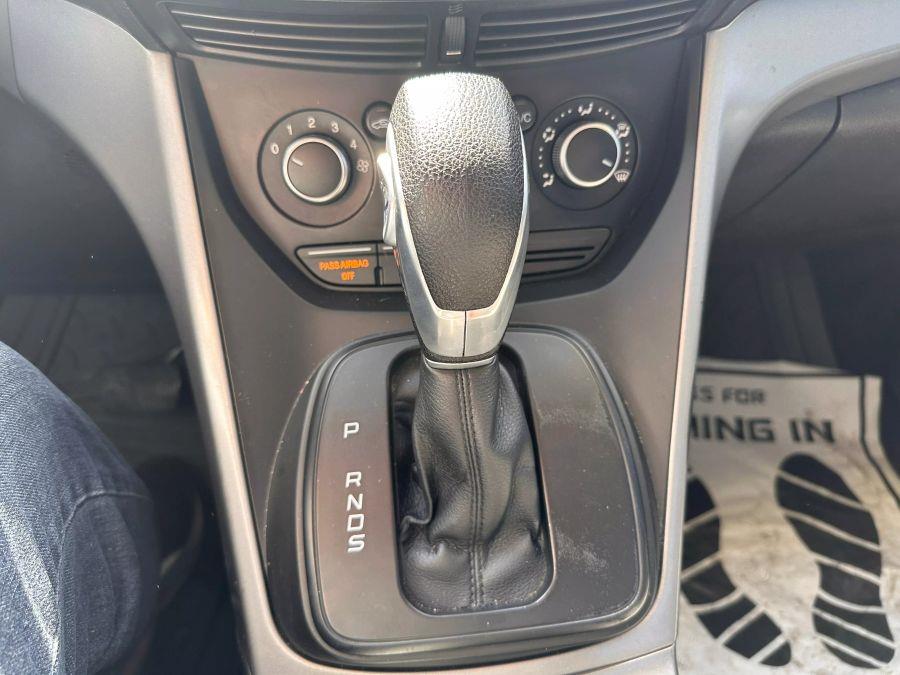2016 Ford Escape SE Sport Utility 4D photo