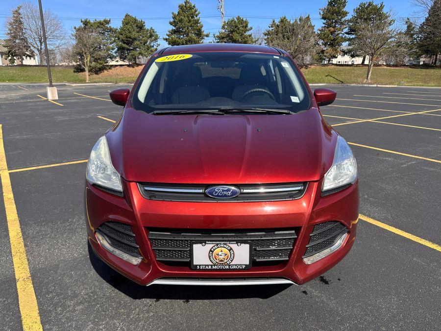 2016 Ford Escape SE Sport Utility 4D photo