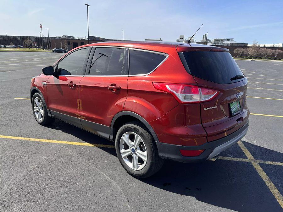 2016 Ford Escape SE Sport Utility 4D photo