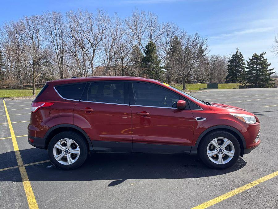 2016 Ford Escape SE Sport Utility 4D photo