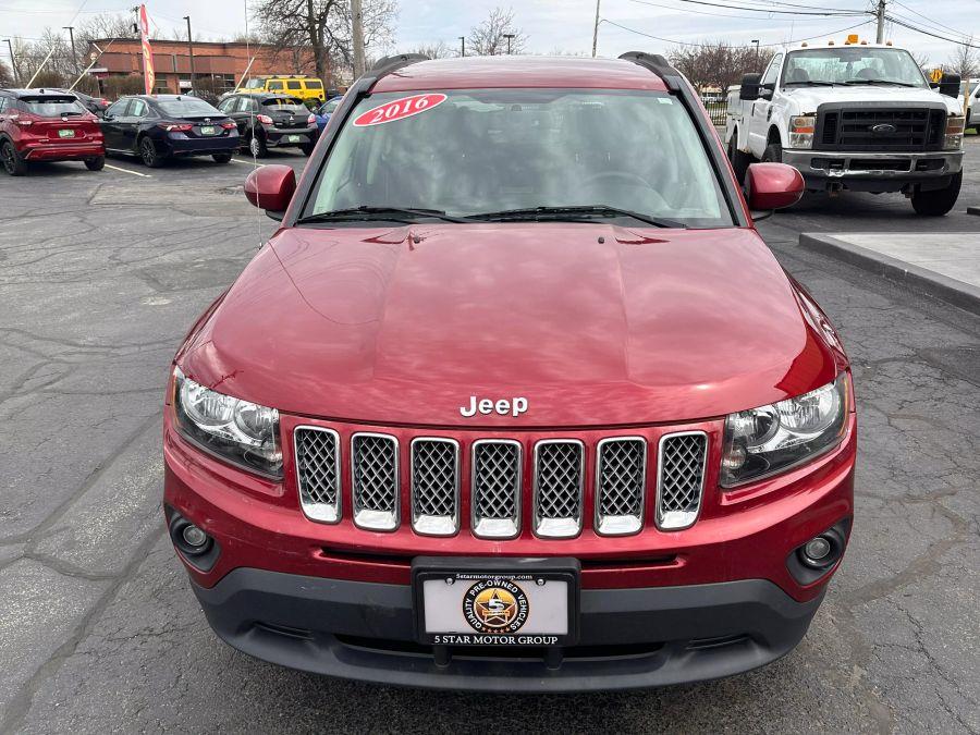 2016 Jeep Compass Latitude Sport Utility 4D photo