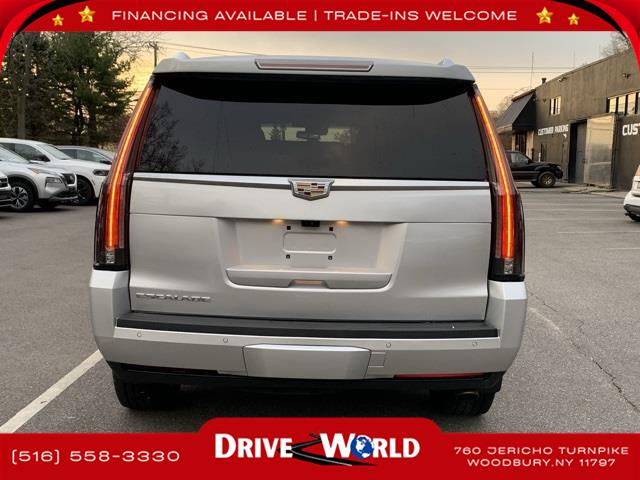 2019 Cadillac Escalade Luxury photo