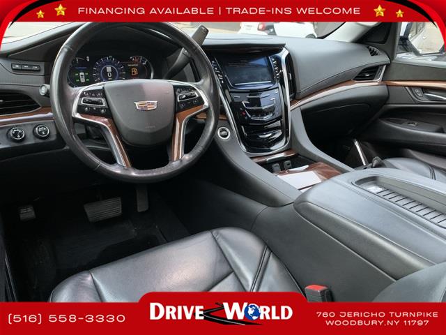 2019 Cadillac Escalade Luxury photo
