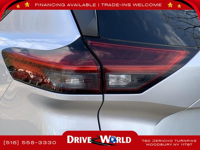2023 Nissan Rogue SV photo 12