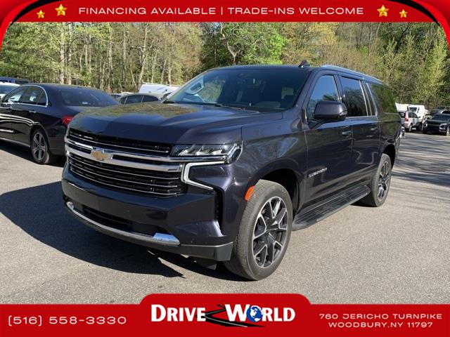 2022 Chevrolet Suburban LT photo